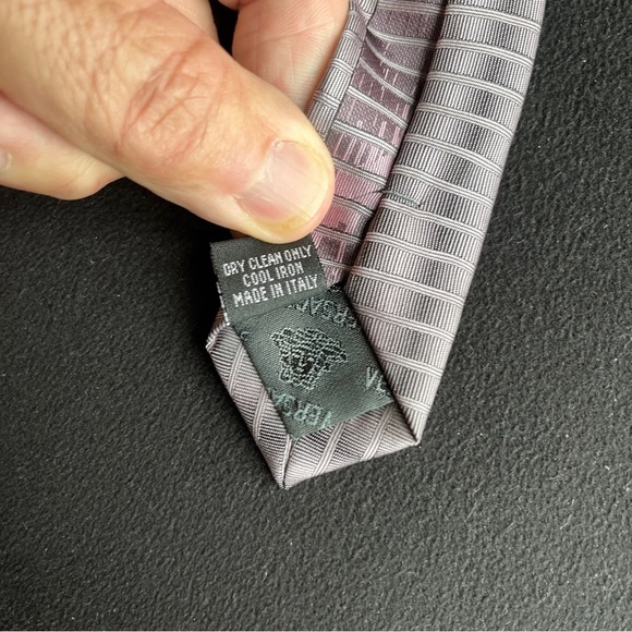 VERSACE Lavender/Pink Necktie - Picture 6 of 6
